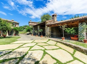 Villa | Exterior - Villa Maccaroni Comfortable Holiday Residence (Cerovlje)