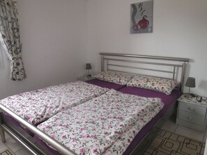 บ้านเคลื่อนที่ | 2 ห้องนอน, ตกแต่งพิเศษโดยเฉพาะ, เตารีด/โต๊ะรีดผ้า