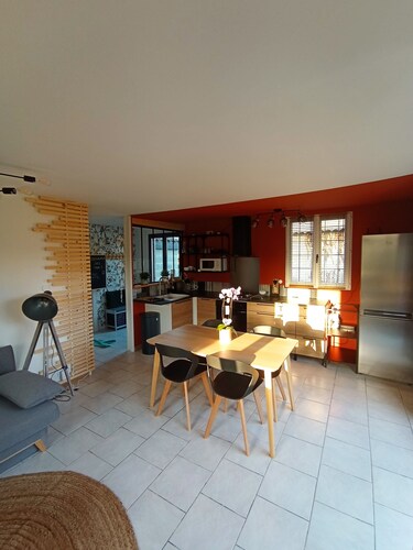 Former workshop to be refurbished quiet and peaceful  