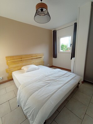 2 dormitoris, un bressol de viatge i wifi gratuïta 