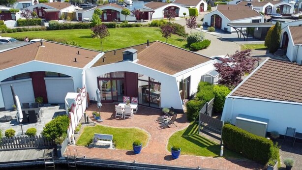 Pool - Aquaronde 84 Comfortable Holiday Residence (Lemmer)