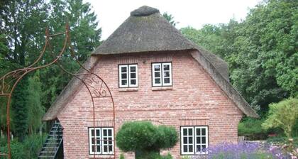 "My Little Rose Cottage"