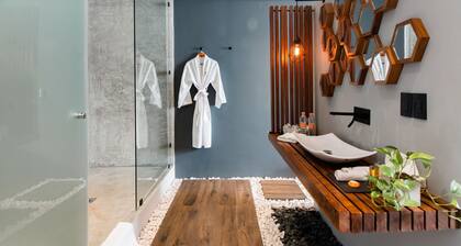 Leaf Boutique Condos