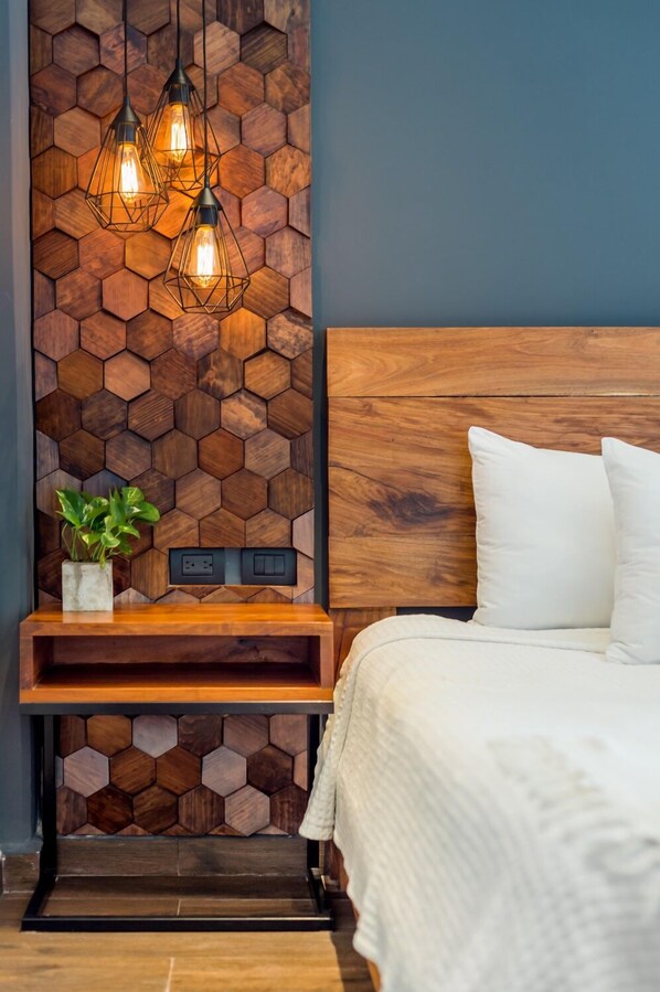 Deluxe Studio, Balcony, City View | Premium bedding, pillowtop beds, in-room safe, individually decorated