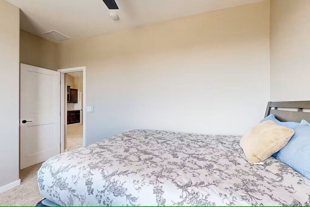 Modern marble beauty with easy access to hiking, UTV, and mountain bike