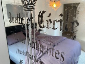 Mobile Home | 2 bedrooms, individually furnished