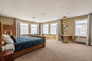 Suite | Free WiFi, bed sheets - Hotel de Zon anno 1870 (Oosterwolde)