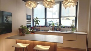 茶具/咖啡用具、冰箱、微波炉、烤箱
