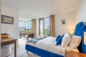 2 chambres, fer et planche à repasser, accès Internet