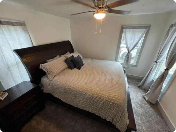 3 bedrooms, iron/ironing board, WiFi, bed sheets