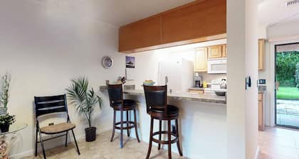 Charming 2-bedroom townhome in gorgeous Ponte Vedra Beach