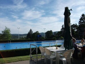 House | Pool - Schlummerkiste OG Sonnenblume (Sinn)