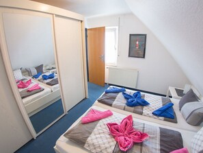 3 bedrooms, individually furnished, iron/ironing board