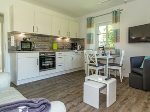 Mobile Home | Private kitchen