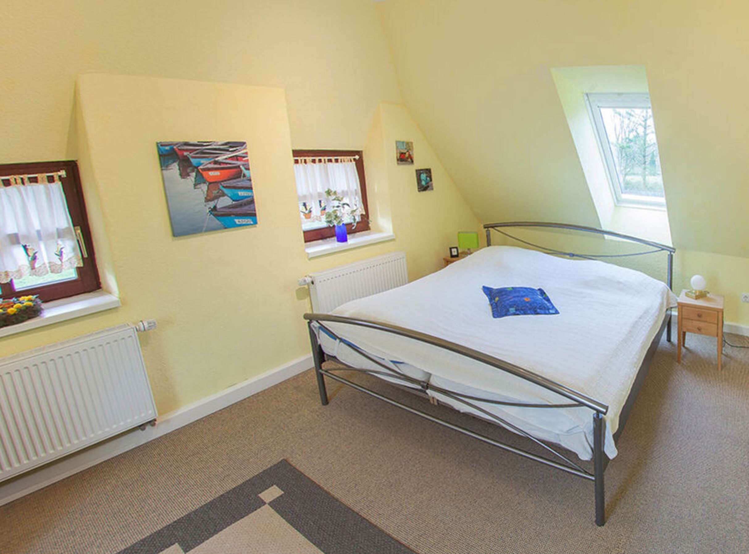 4 bedrooms, individually furnished, iron/ironing board