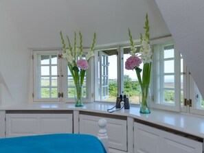 Asuntovaunu | 3 makuuhuonetta, yksilöllisesti kalustettu, silitysrauta/-lauta