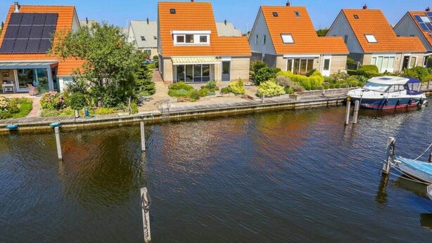 Mobile Home | Marina - Grutto 8 Comfortable Holiday Residence (Lemmer)