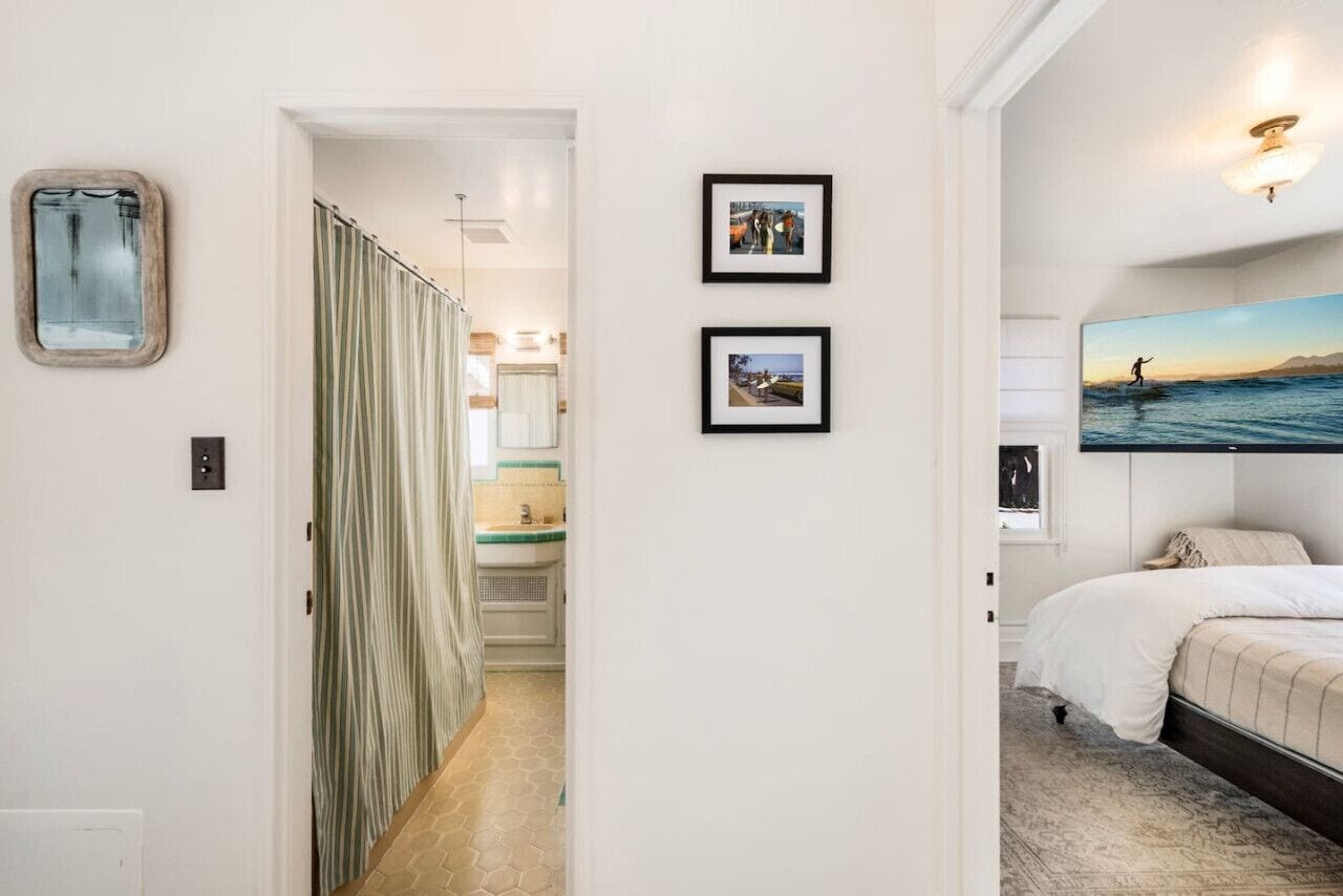 1 bedroom, desk, free WiFi, bed sheets