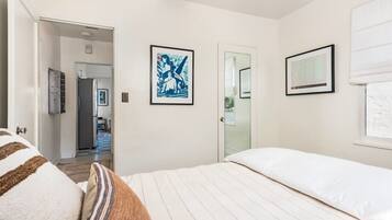 1 habitación, escritorio, wifi gratis y ropa de cama