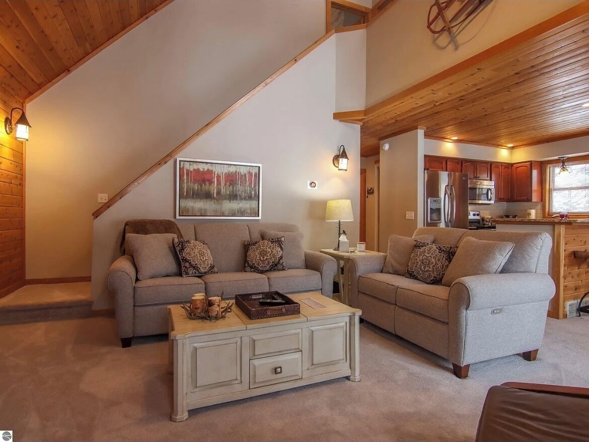 智能电视、壁炉