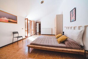 2 Schlafzimmer, Bügeleisen/Bügelbrett, kostenloses WLAN, Bettwäsche