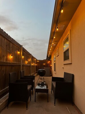 Terrace/patio - McAllen TX Apartment 2BR-2BA Patio, close Airport Shopping, Hospital (McAllen)