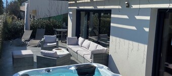 Contemporary design villa with view of Lake Annecy