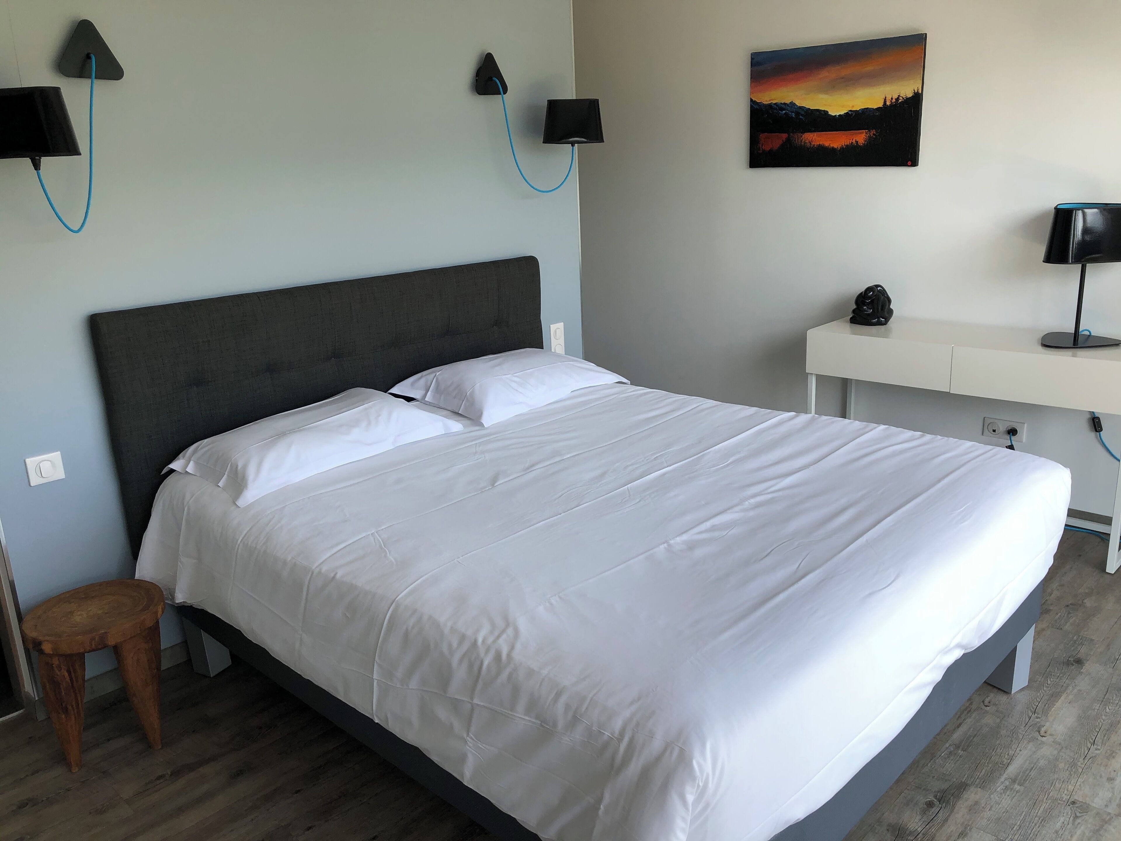 4 bedrooms, in-room safe, iron/ironing board, free WiFi