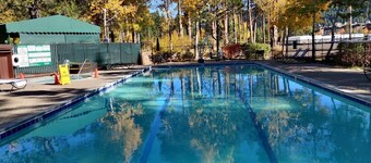 Charming resort in Olympic valley, CA.  walking distance to Palisades Tahoe ski