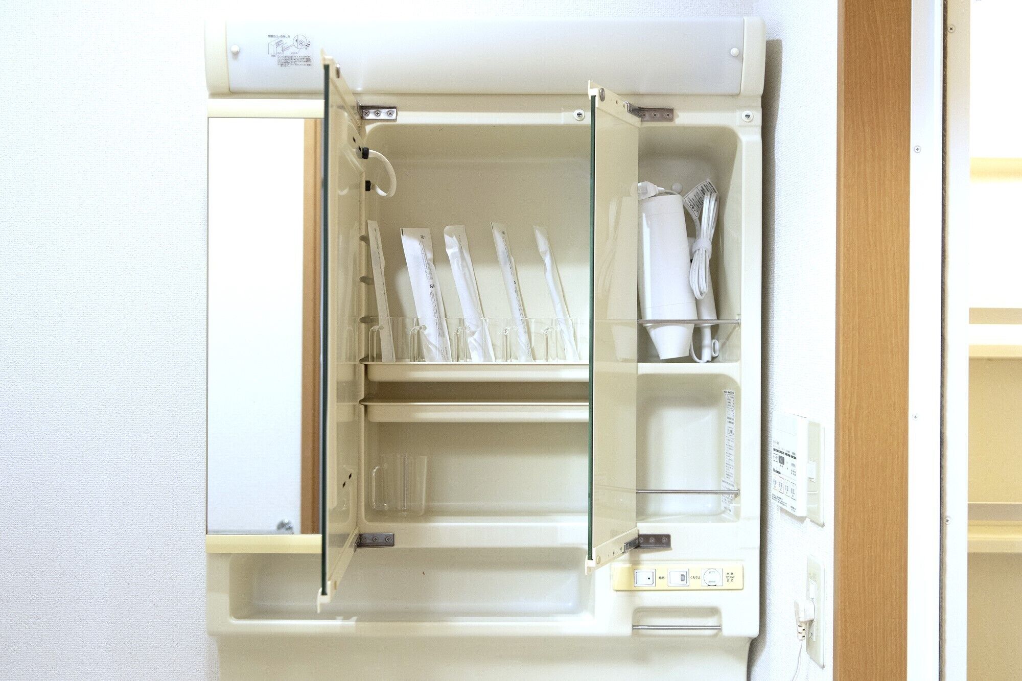 Apartment, Non Smoking, Balcony | Bathroom | Free toiletries, hair dryer, towels, shampoo