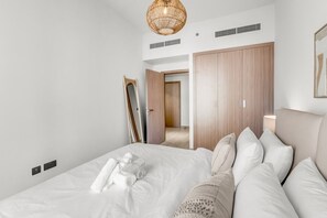 1 habitación, escritorio, tabla de planchar con plancha y wifi gratis 