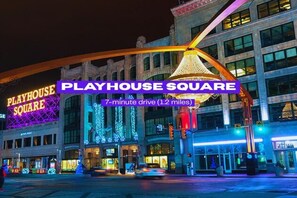 Point of interest - Downtown Sq: Stadium, Casino, Rock Hall, Clinic (Cleveland)