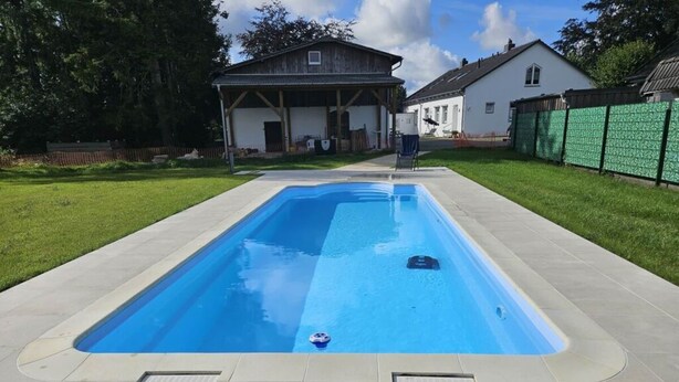 Outdoor pool - Holiday Apartment With 1 Bedroom (Norderbrarup)