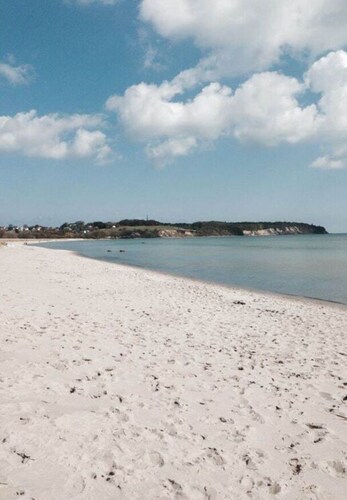 Lobbe With Direct Beach Location