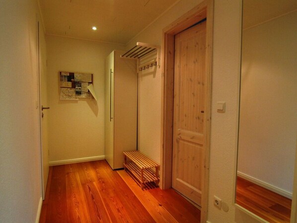 Interior - Apartment Near the Elbe (Wedel)