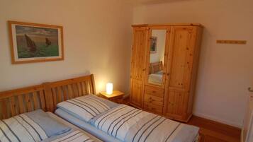 1 bedroom, iron/ironing board