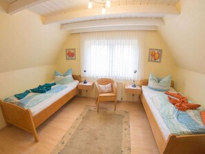 2 bedrooms, individually furnished, iron/ironing board - Am Alten Deich Comfortable Holiday Residence (Varel)