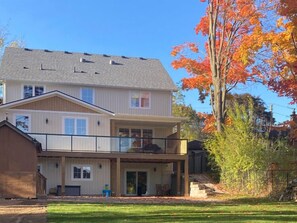 Exterior - Modern, Self Contained Suite with Private Entrance, free parking and WIFI (Halton Hills)