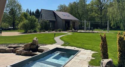 Foundation - Forest house with sauna & hot tub