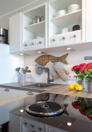 Private kitchen - Hyggelig Comfortable Holiday Residence (Sylt)