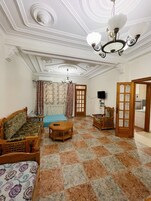 Classic Villa, Beach View | Living area