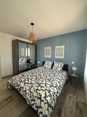 4 多间卧室、熨斗/熨衣板、旅行婴儿床、免费 WiFi