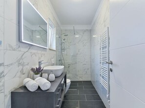 Villa | Bathroom - Banovi Comfortable Holiday Residence (Posedarje)