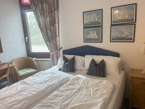 Bangalô | 3 quartos, ferros/tábuas de passar roupa, individualmente mobiliados