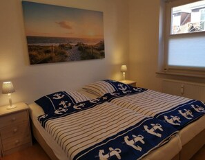 Hus | 1 soverom, individuelt innredet, strykejern/-brett og sengetøy