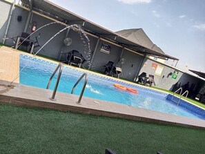 Swim-up bar - Grand Dream Hotel  (Abuja)