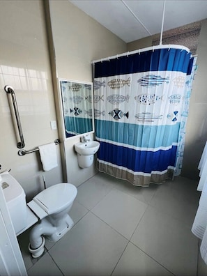 Shower, towels, soap, shampoo