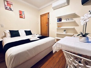 Comfort Studio | 1 bedroom, desk, soundproofing, iron/ironing board
