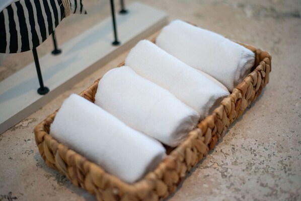 Unclassified image, 1 of 62, button