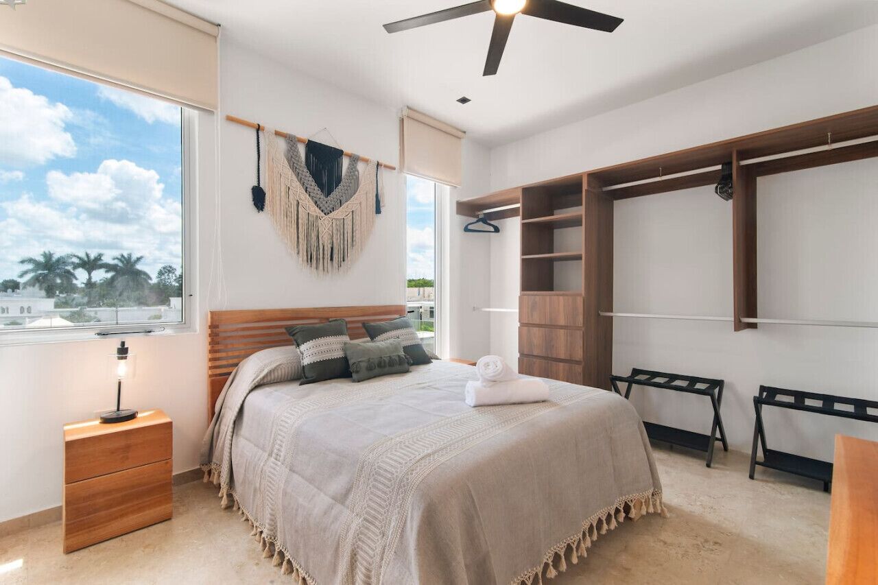 1 bedroom, desk, iron/ironing board, WiFi